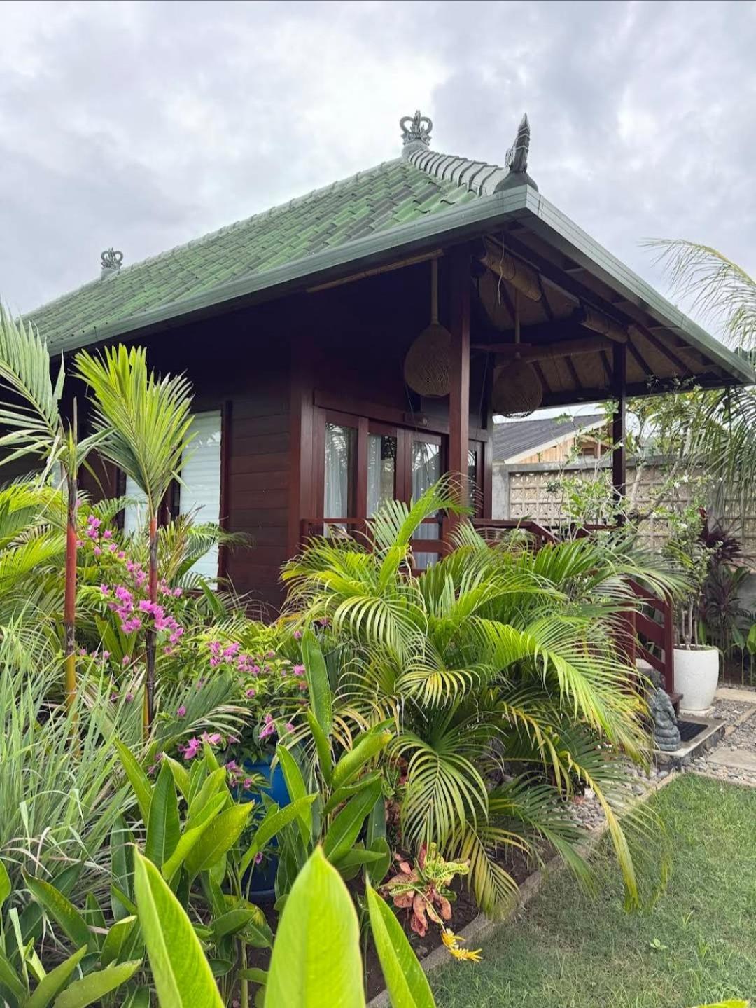 Kura Kura House Hotel Sekongkang Kültér fotó